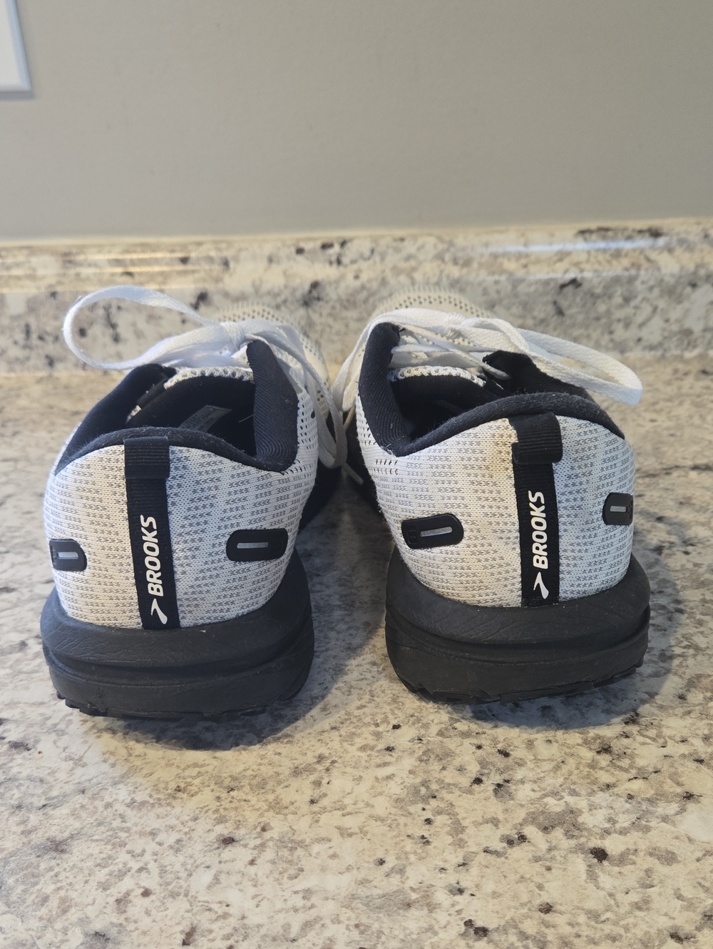 Brooks Revel 6 Men’s Running Shoes - Picture 6 of 12